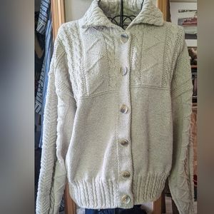 Liz Claiborne Vintage Cream Sweater